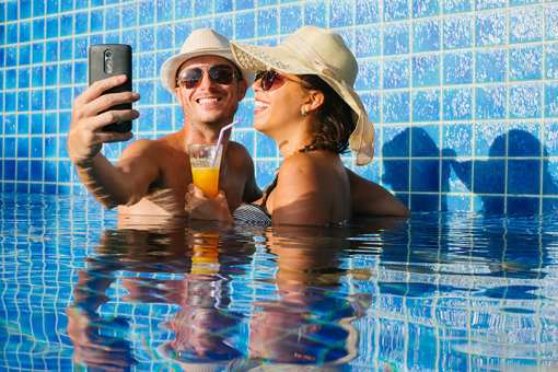 10 Best Resorts for Couples in Montana!